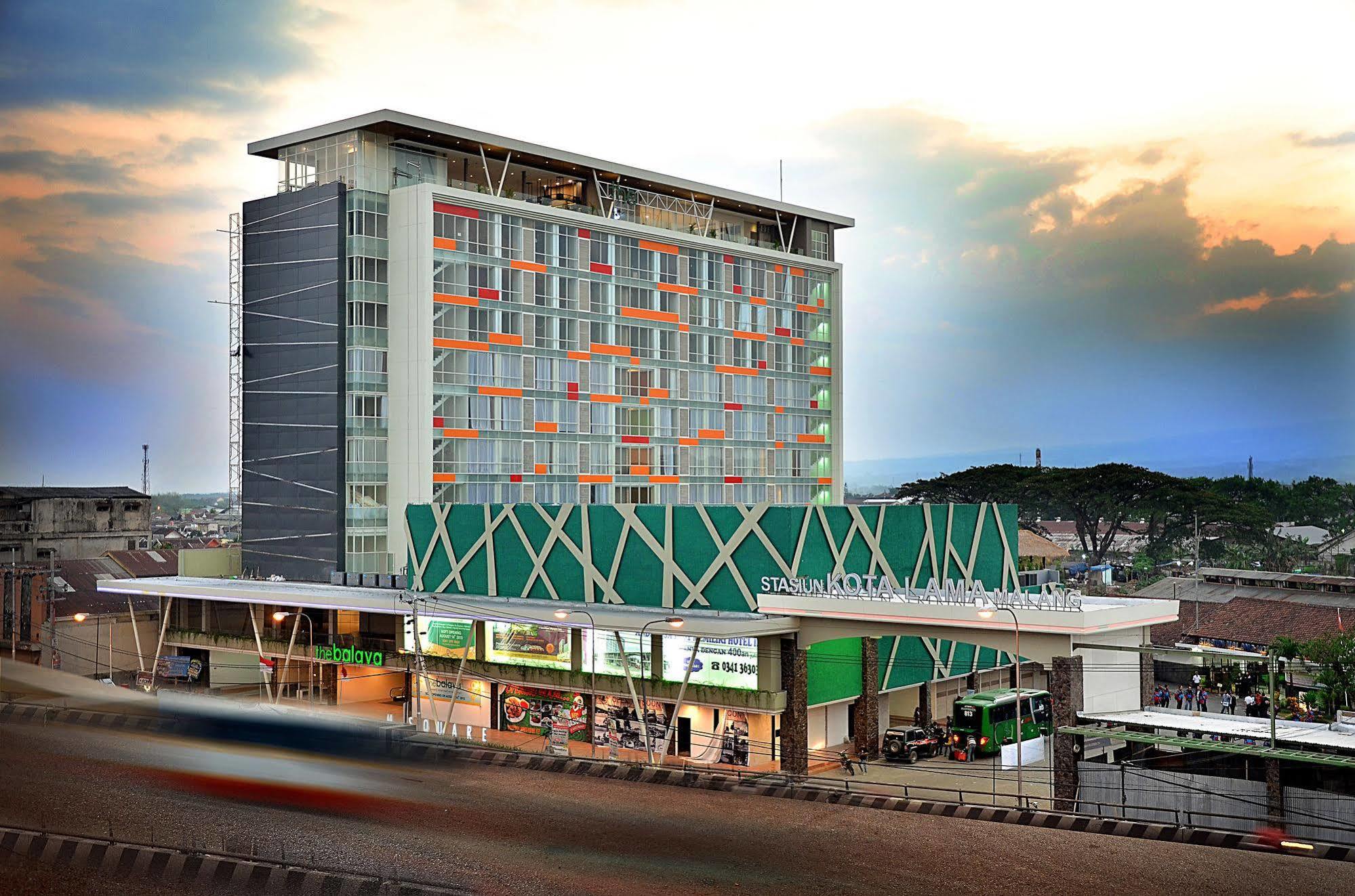 Hotel Ascent Premiere And Convention 3*